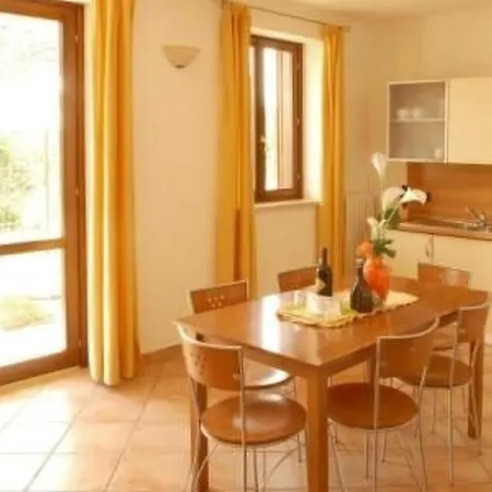 'zwei-zimmer-balkon By Interhome * Tignale